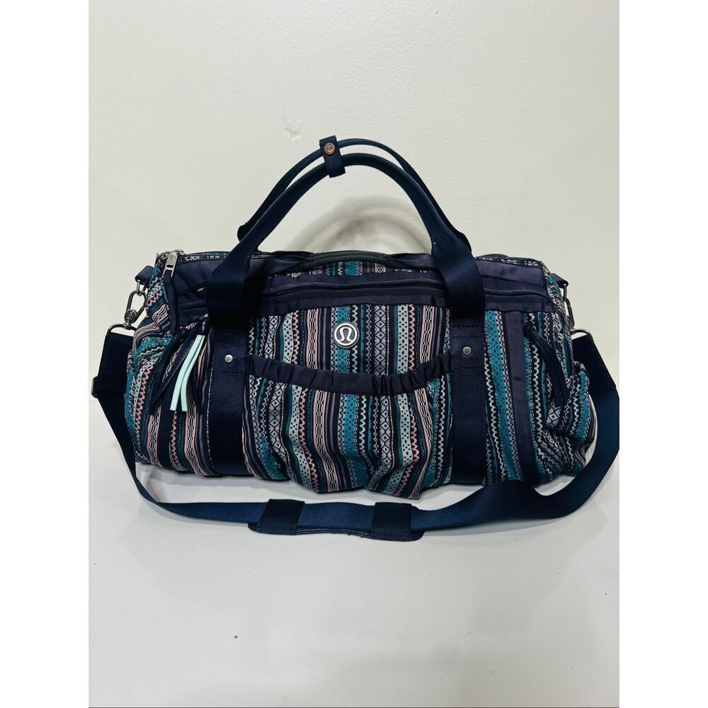 Lululemon Keep On Running Duffle Bag Needa Margarita Cadet Blue Print